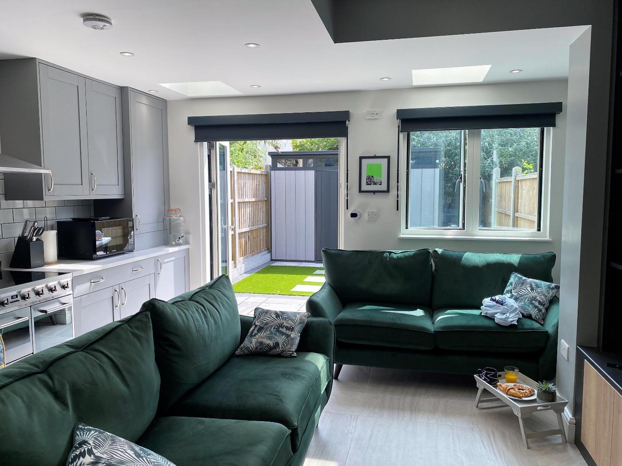 Superb Townhouse Near Vibrant Gloucester Road Bristol Eksteriør billede